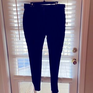 Size 14 curvy profile Old Navy jeans